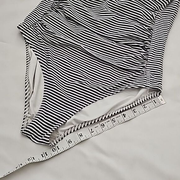 NIPTUCK One Piece Swimsuit Joanne Sorrento Stripe Tummy Control size 6 - Picture 6 of 8